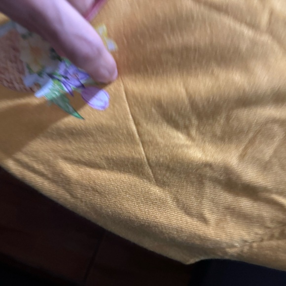 Yellow Paris Graphic Women's Sweater - Picture 4 of 4